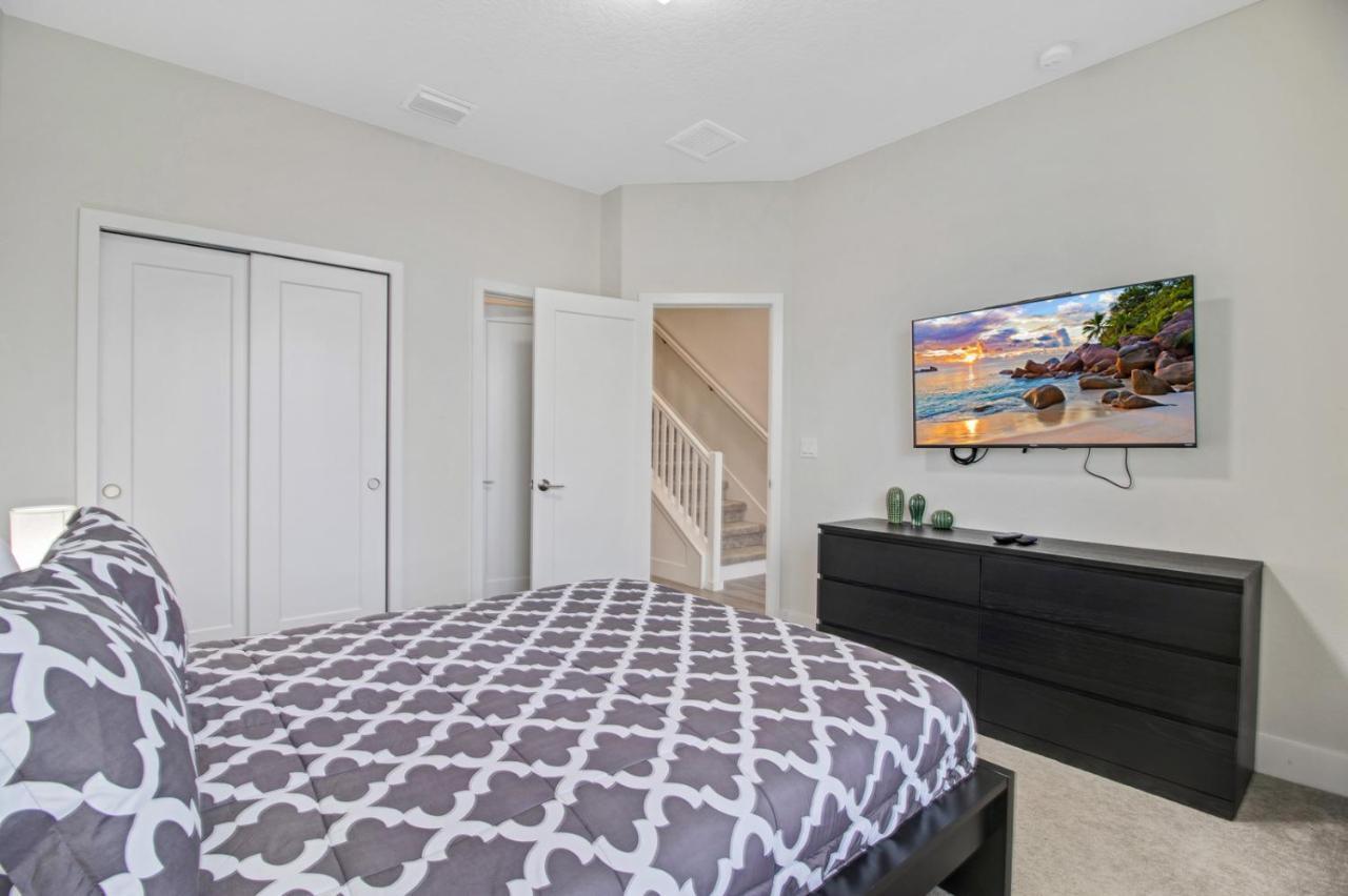 Modern Townhouse Near Disney With Heated Pool Orlando Kültér fotó